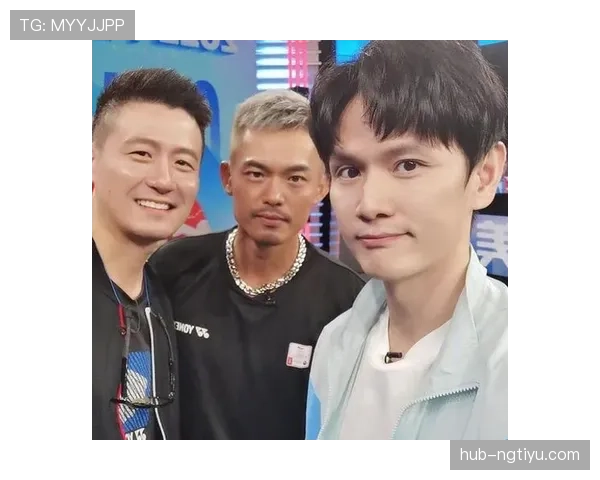 鲍春来赛场上像个教授,私下却像个默默花钱的土豪